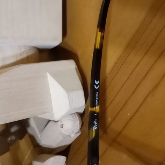 Ray ban classic glasses with tortoise rim - Picture 6 of 7